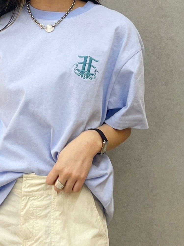 EVRIS E emblemカラーTシャツ
