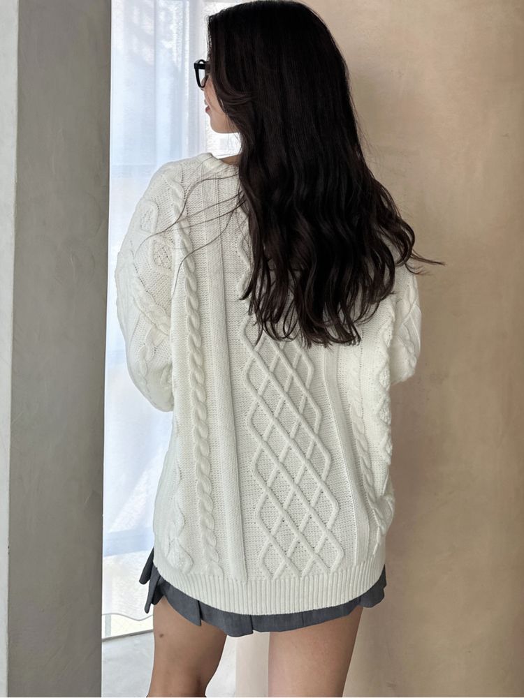 GYDA BIG GYGYロゴ刺繍ケーブルニットトップス