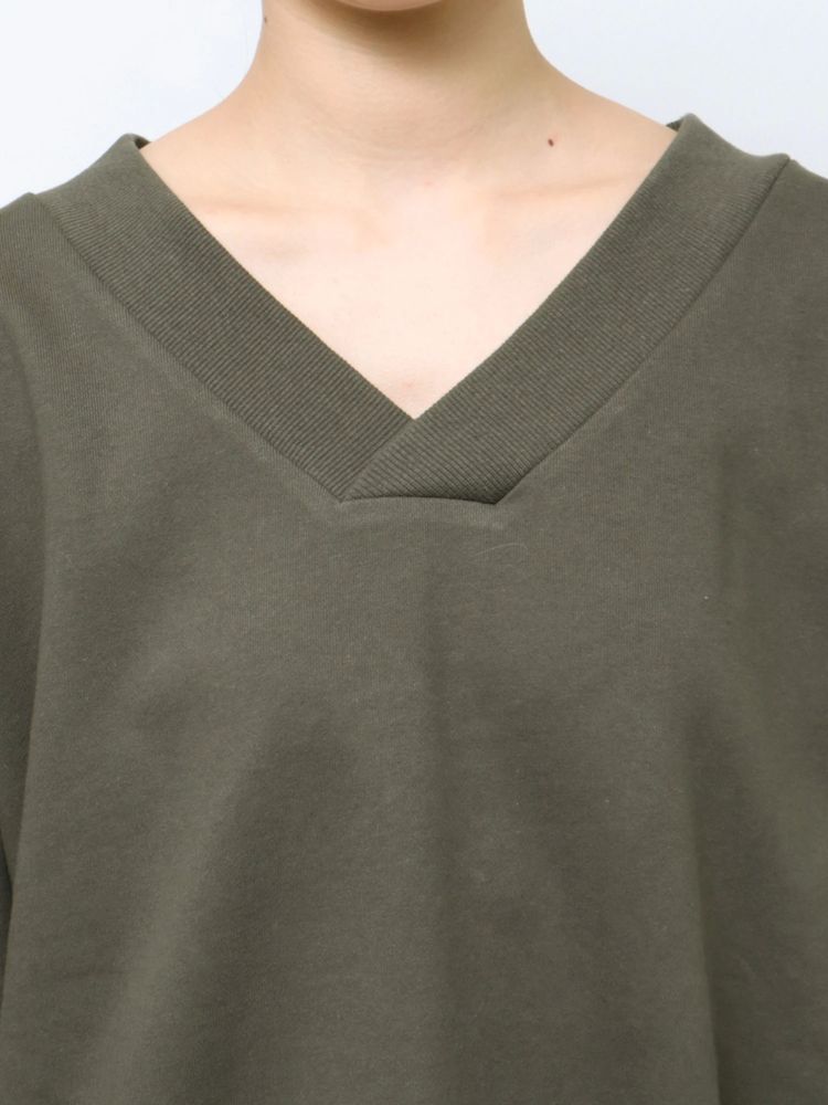GYDA LMATIAN Vネックスウェットトップス