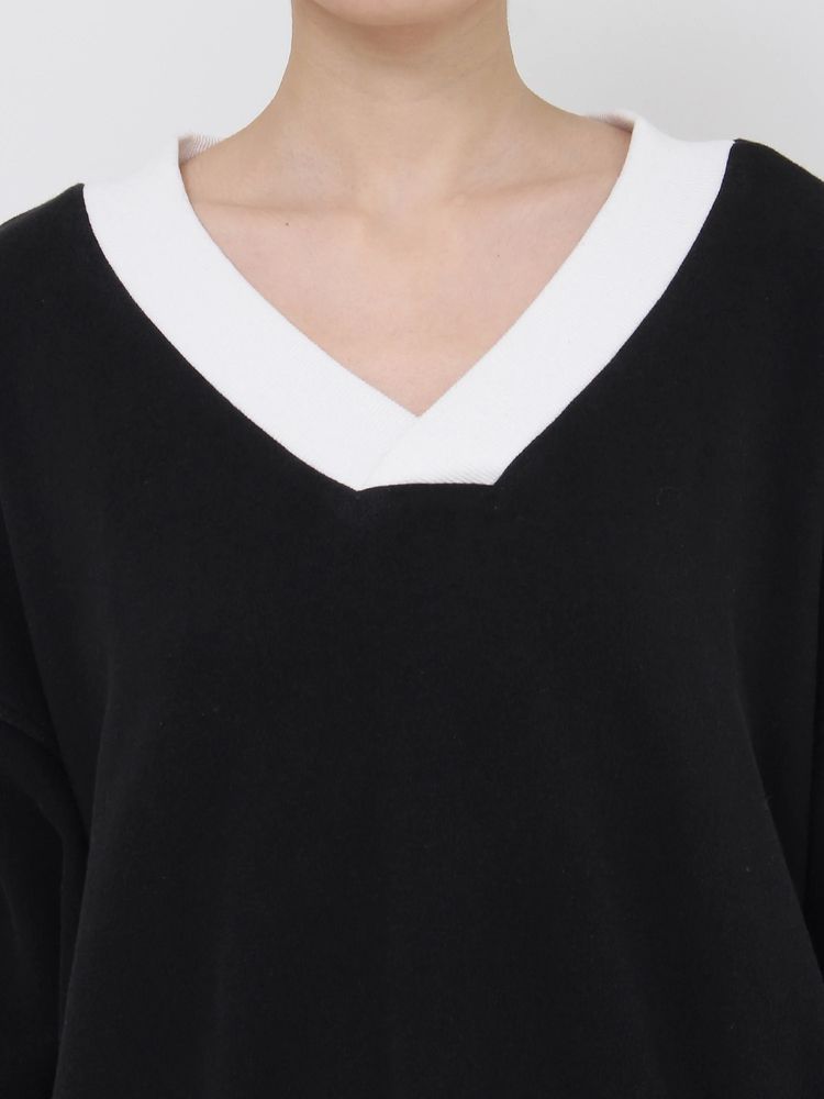 GYDA BICOLOR POSH BUNNY Vネックスウェットトップス
