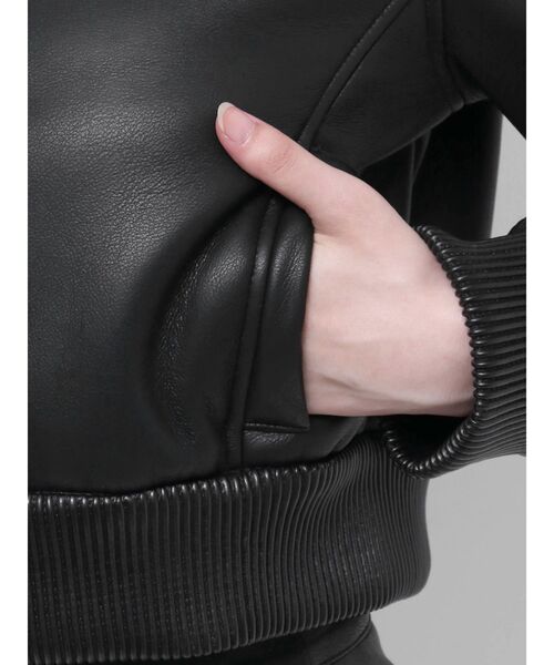 GYDAフーディーフェイクレザーボアコート
