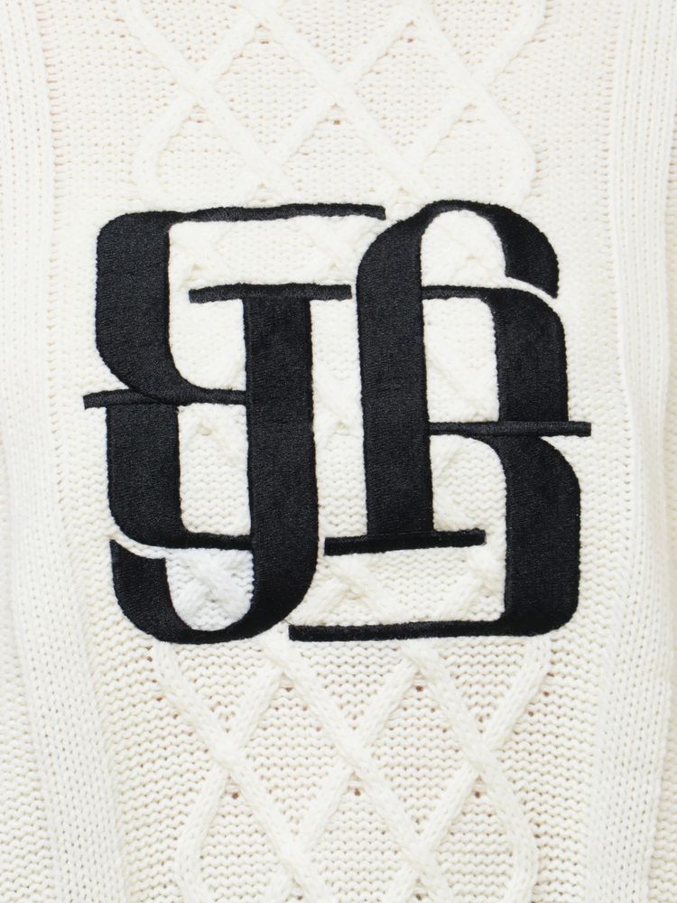 GYDA BIG GYGYロゴ刺繍ケーブルニットトップス
