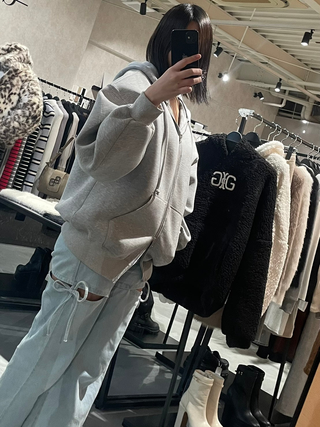 EMODA オーバージップフーディー