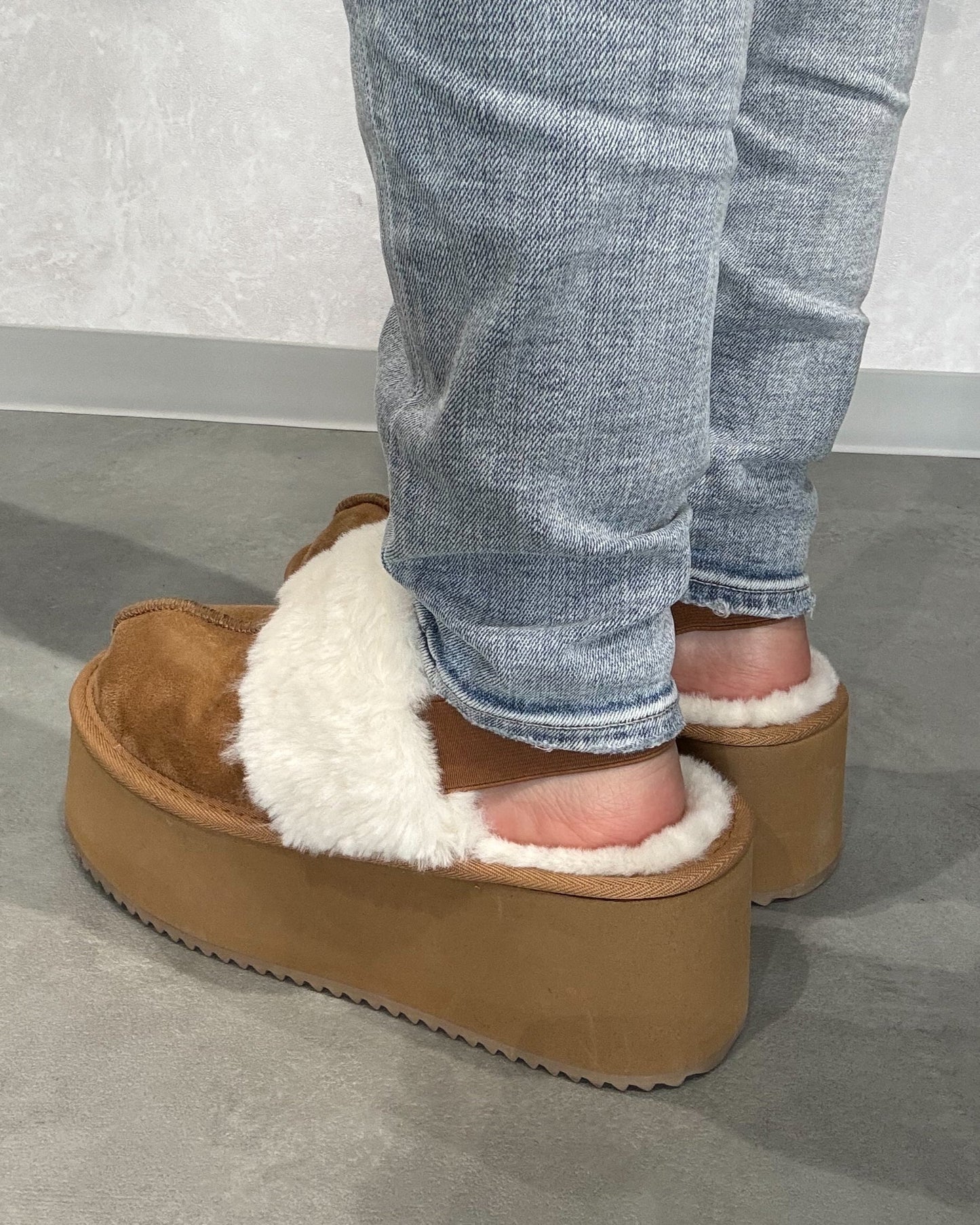 GYDA【厚底】ムートンライクプラットフォームスリッポン