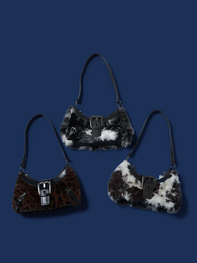 EMODA フェイクレザードッキングファーショルダーバッグ