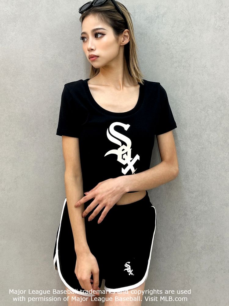 GYDA［MLB］クロップドTシャツ