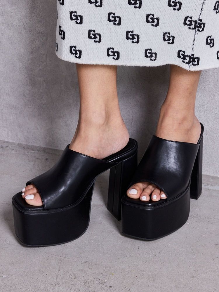 GYDA BASIC チャンキーサンダル