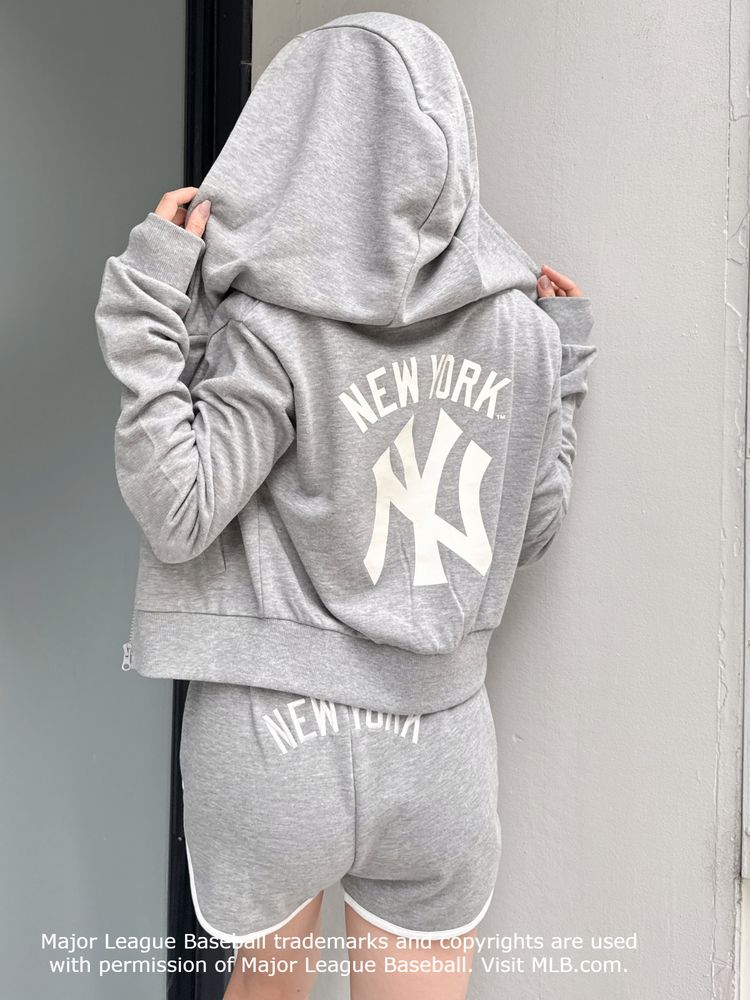 GYDA［MLB］バックロゴスウェットショートパーカー