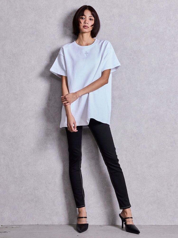 GYDA sacred edge cross emboss BIG Tシャツ