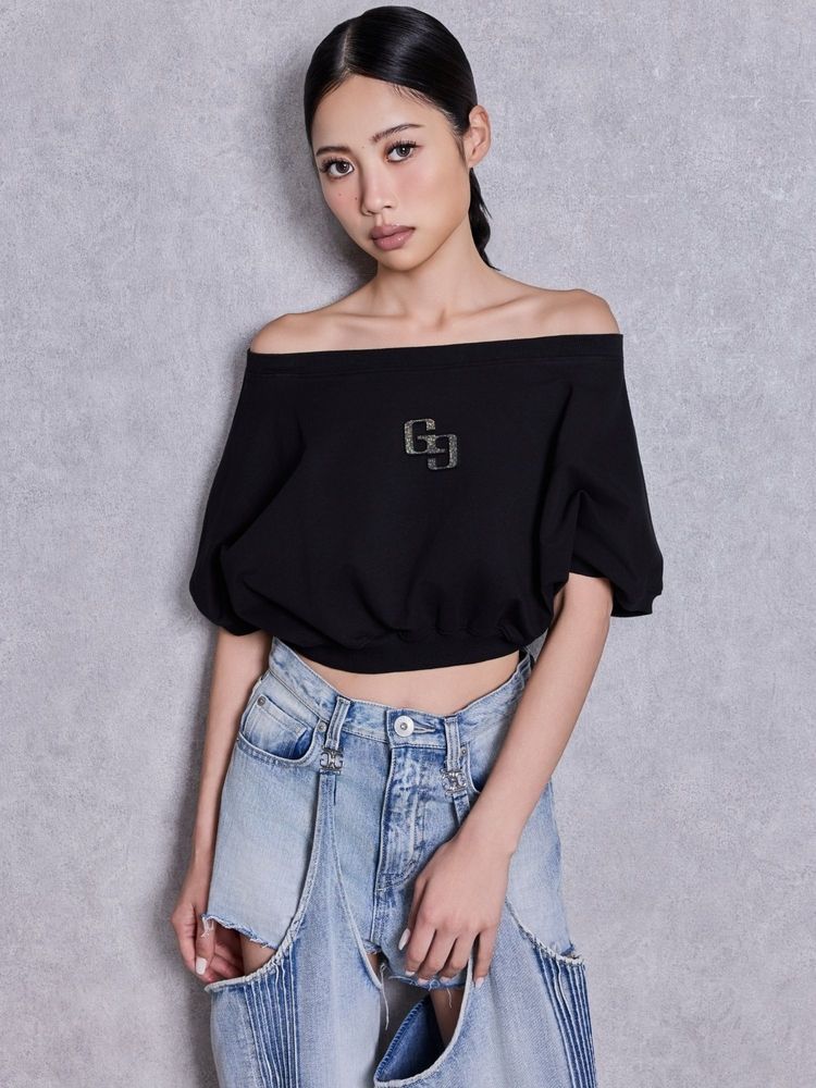 GYDA GGエンボスオフショルトップス