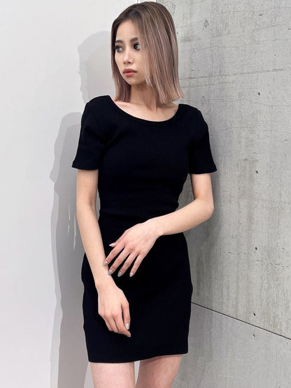 GYDA BACKリボンクルーネックワンピース