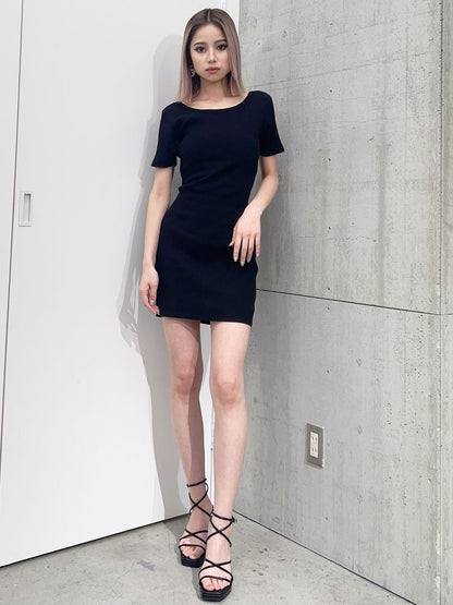 GYDA BACKリボンクルーネックワンピース