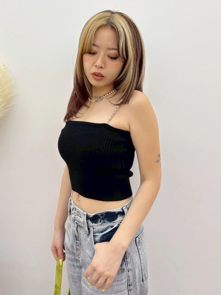 EVRIS ビジューショルダーアンサンブルニットトップス