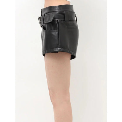 GYDA ベルト付きストレッチフェイクレザーショートパンツ