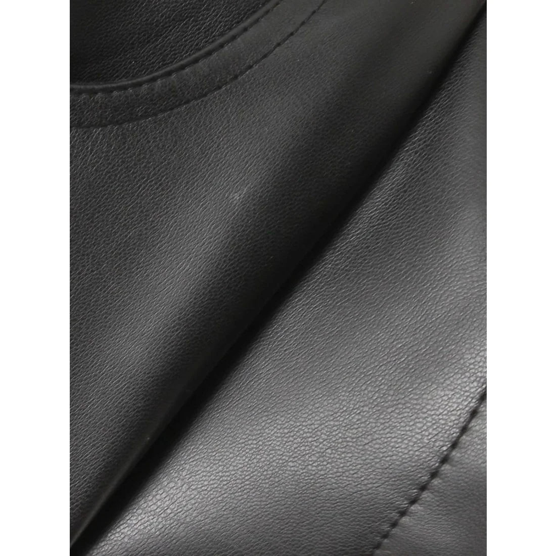 GYDA ベルト付きストレッチフェイクレザーショートパンツ