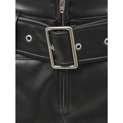 GYDA ベルト付きストレッチフェイクレザーショートパンツ