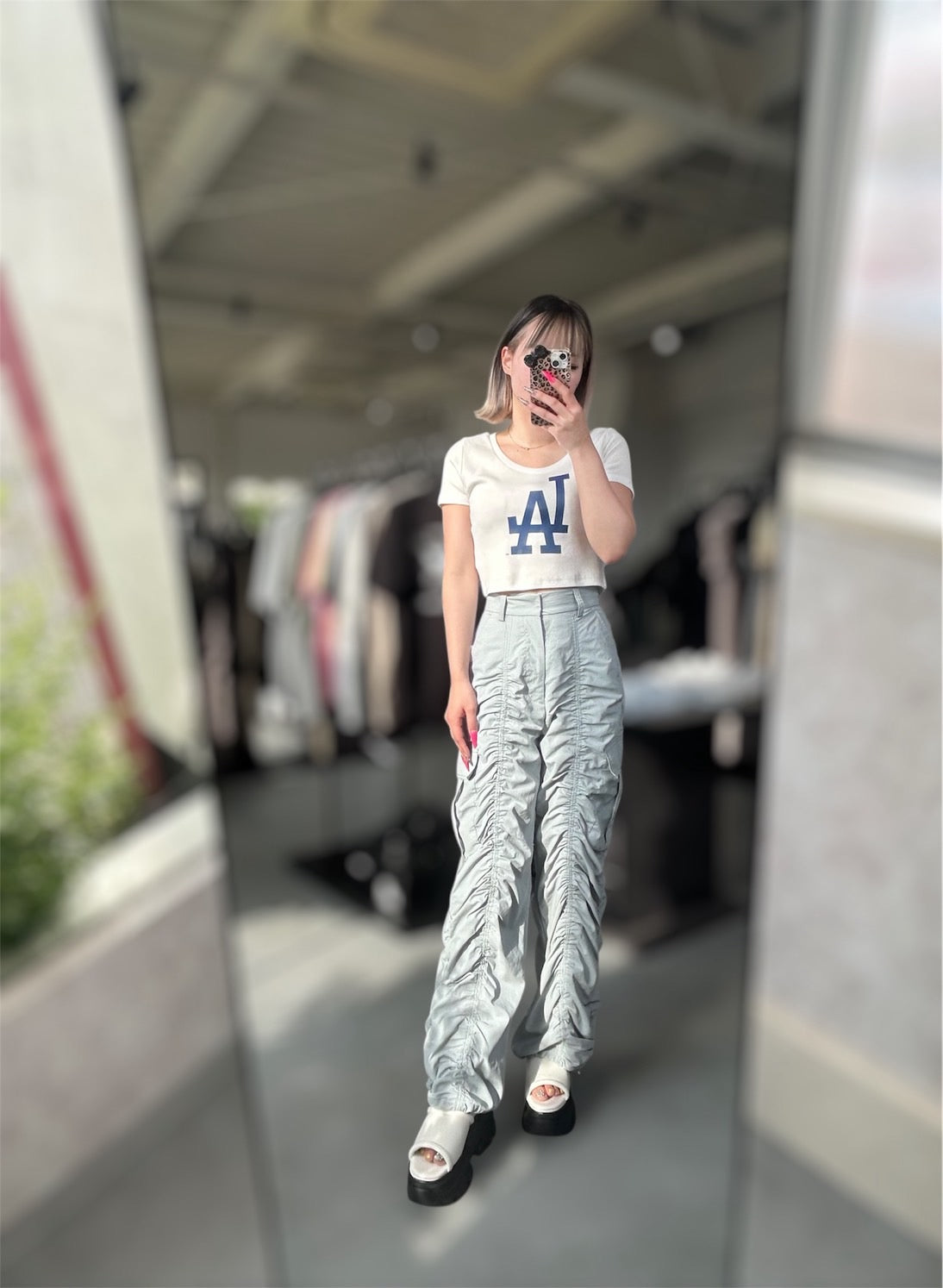 GYDA［MLB］クロップドTシャツ