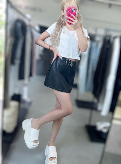 GYDA フェイクレザーベルトスカートライクショートパンツ