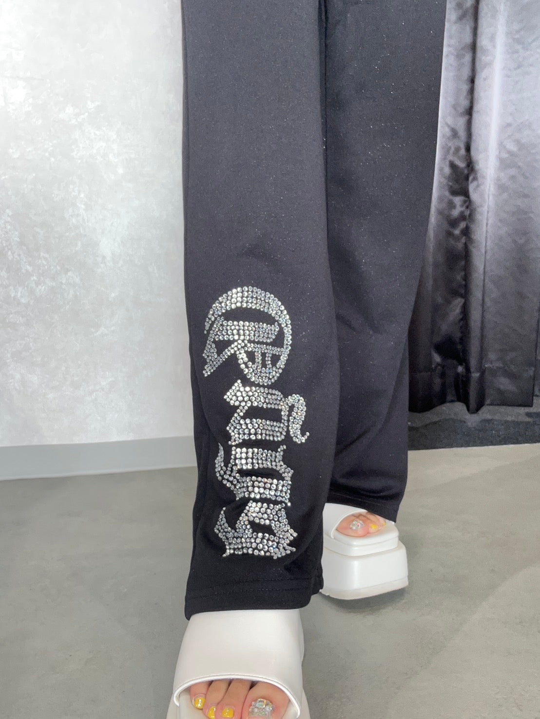 GYDA ラメフレアパンツ