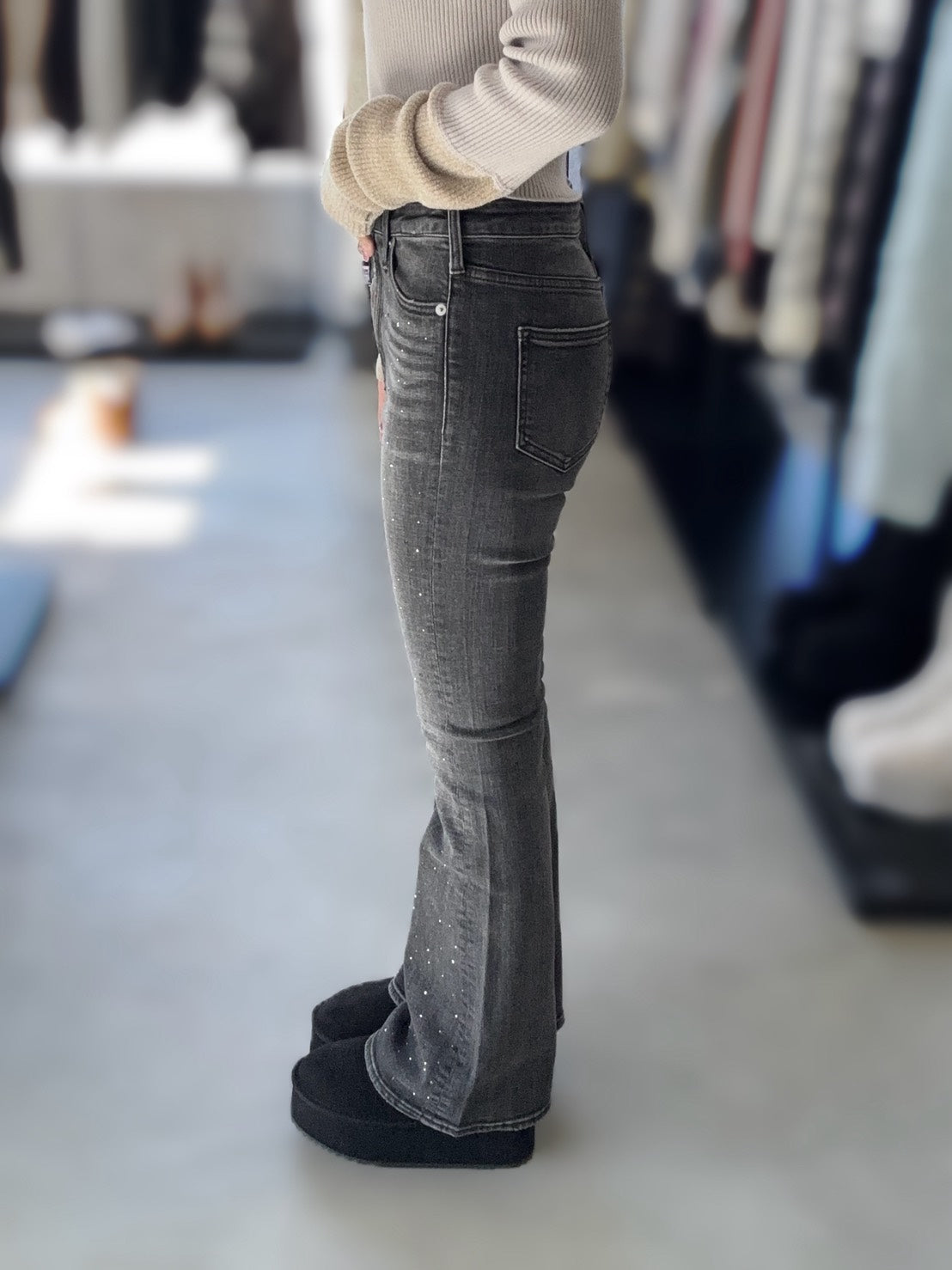 GYDA ハイウエストbijou フレアデニムパンツ