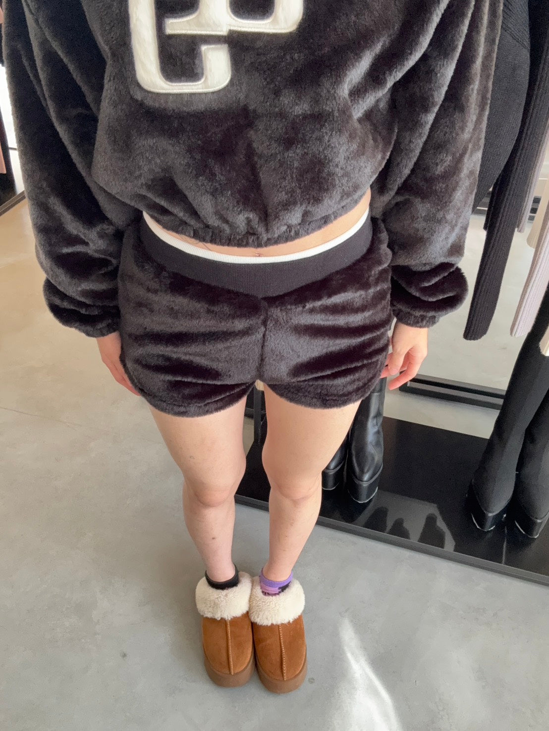 GYDA GG ECO FUR ショートパンツ