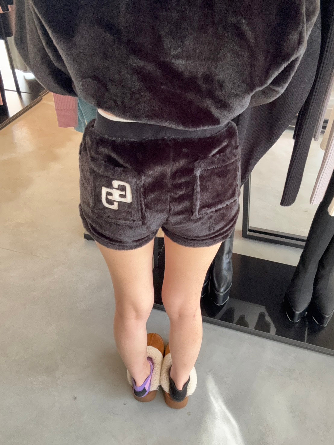 GYDA GG ECO FUR ショートパンツ