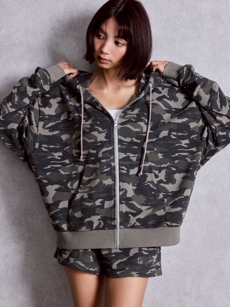 GYDA NEW BACK GYDA ラインストーンラメパーカー