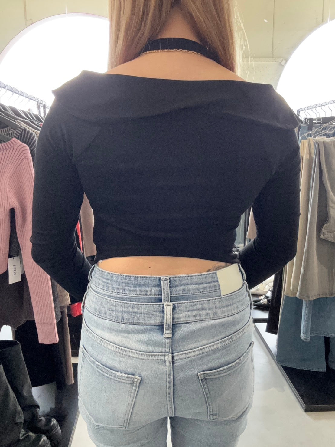 GYDA フロントZIPクロスチョーカーショートトップス