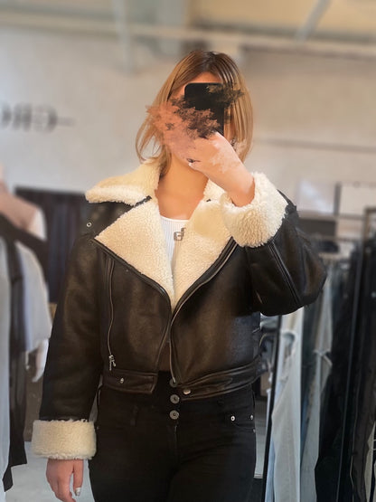 GYDA フェイクスウェードボアショートジャケット