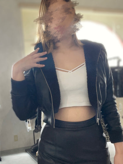 GYDAフーディーフェイクレザーボアコート