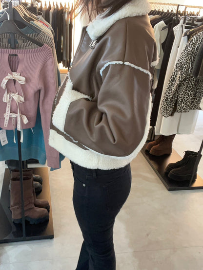 EMODA ショートフェイクムートンブルゾン