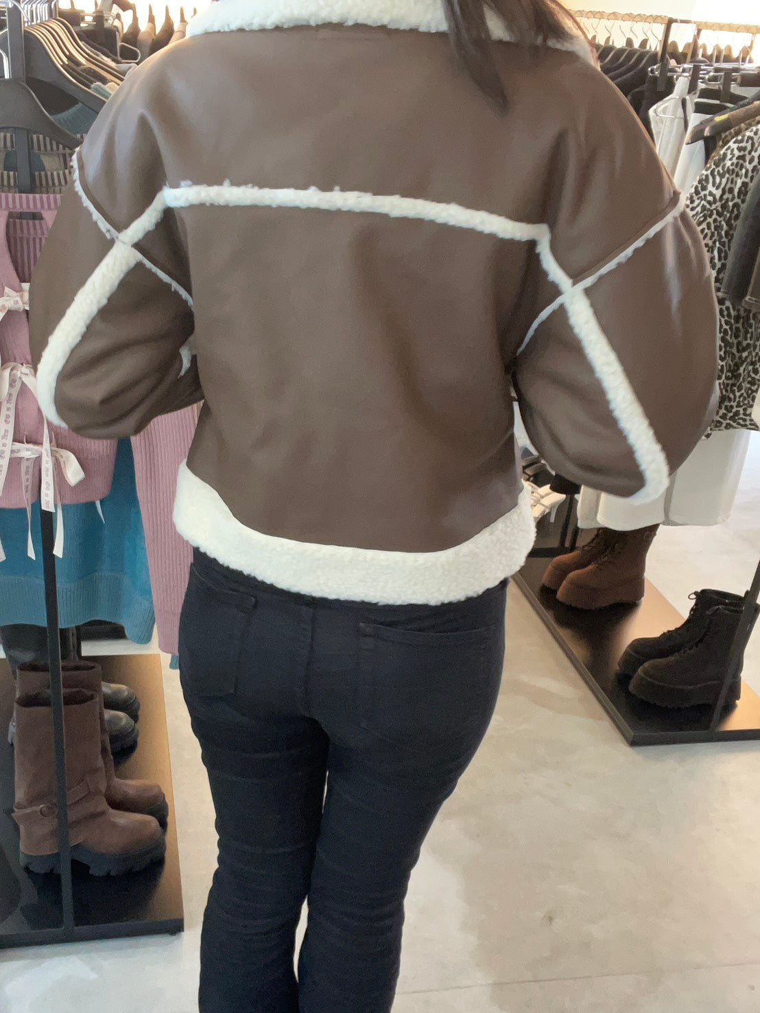 EMODA ショートフェイクムートンブルゾン